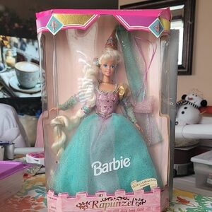 Barbie Rapunzel Doll in Glittery Teal and Pink Gown  HIGHLY HIGHLY COLLECTABLE